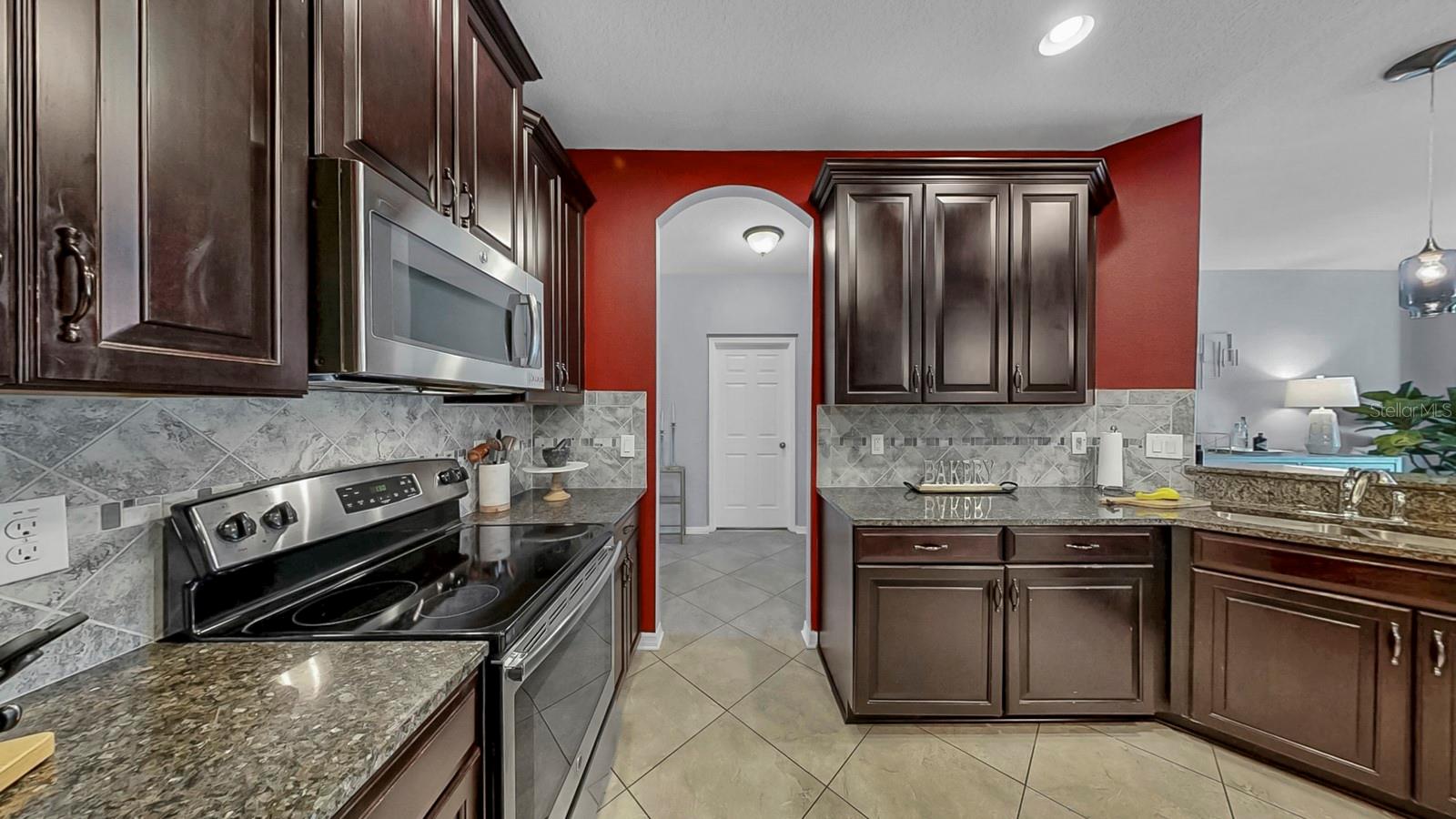 Image 16 of 57 For 8445 White Poplar Drive