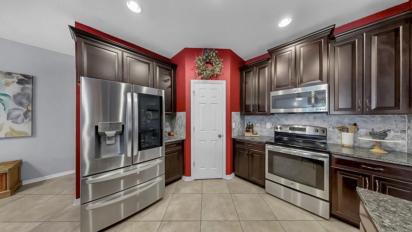 Image 17 of 57 For 8445 White Poplar Drive