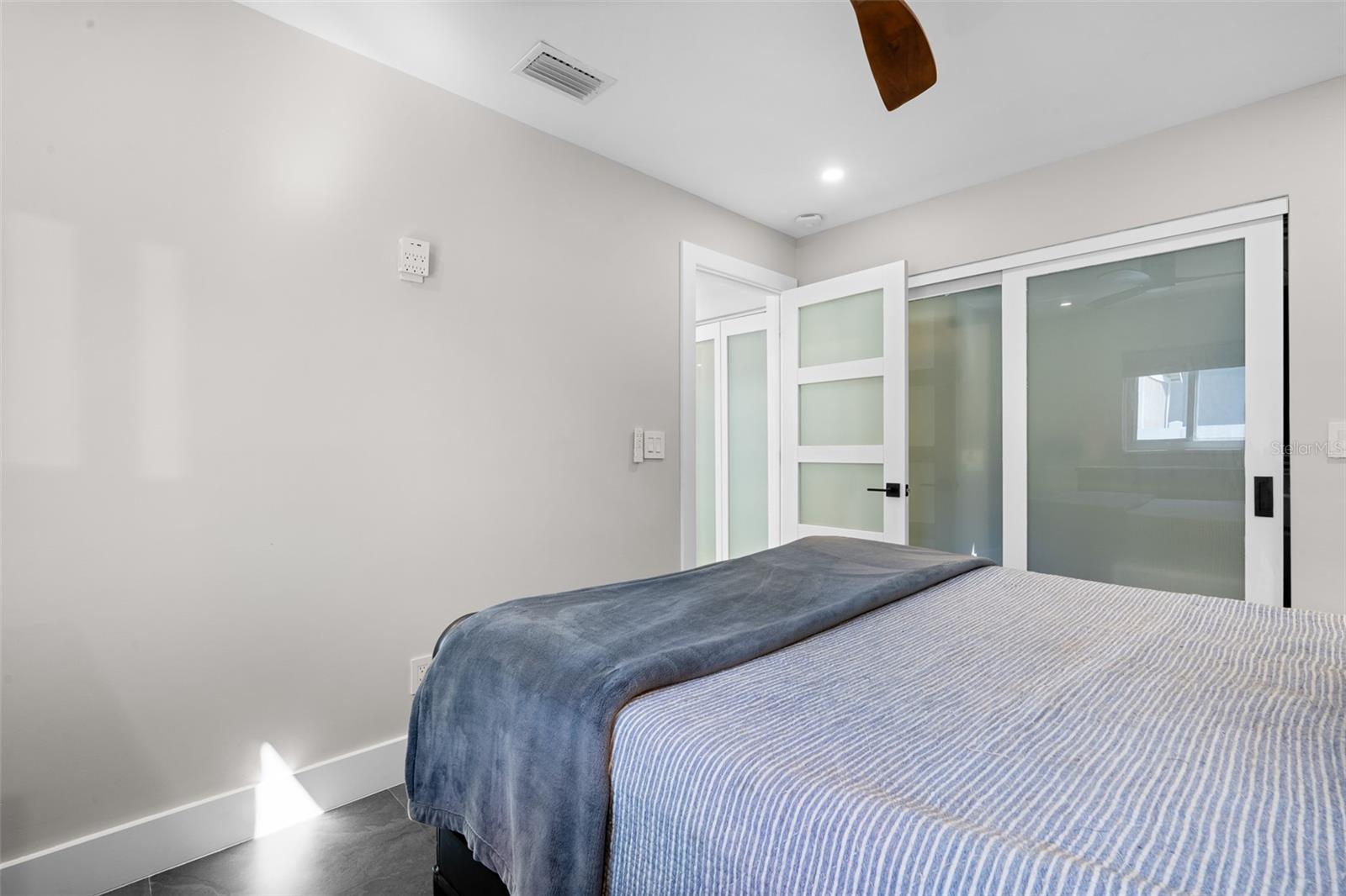 Image 13 of 30 For 8224 Parkwood Boulevard