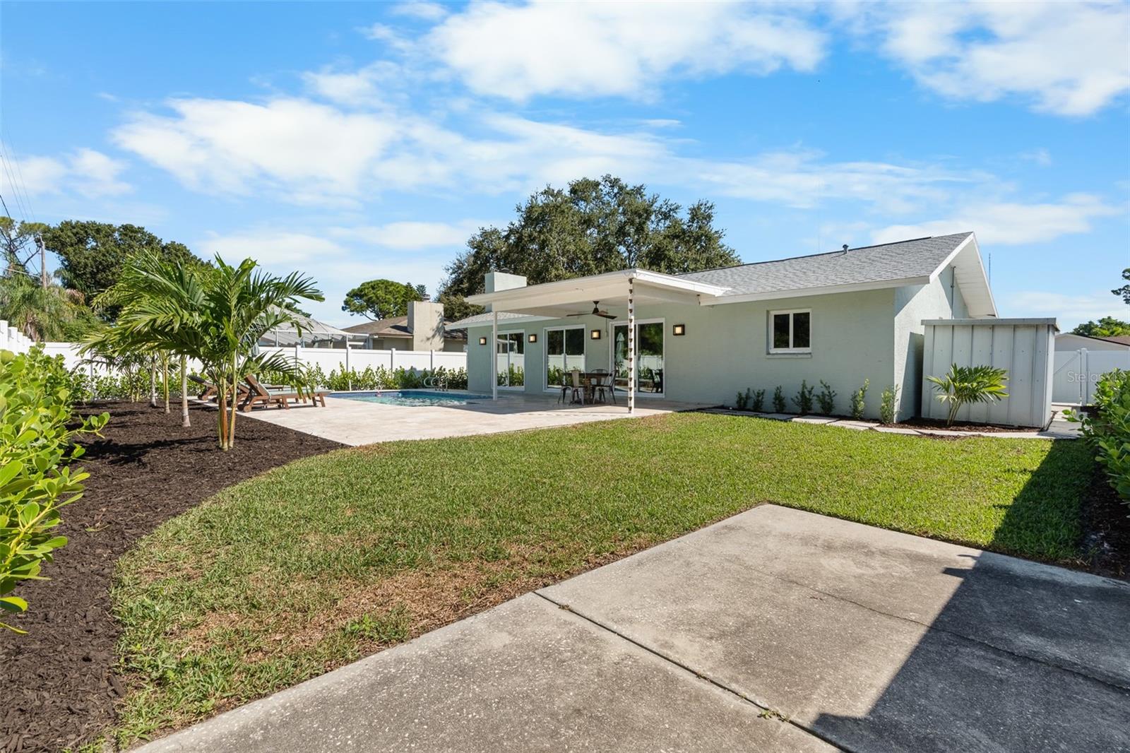 Image 20 of 30 For 8224 Parkwood Boulevard