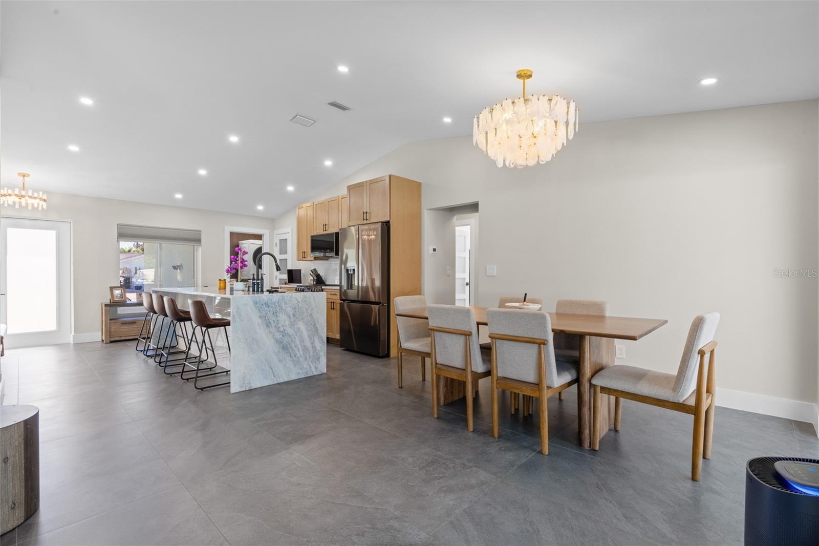 Image 3 of 30 For 8224 Parkwood Boulevard