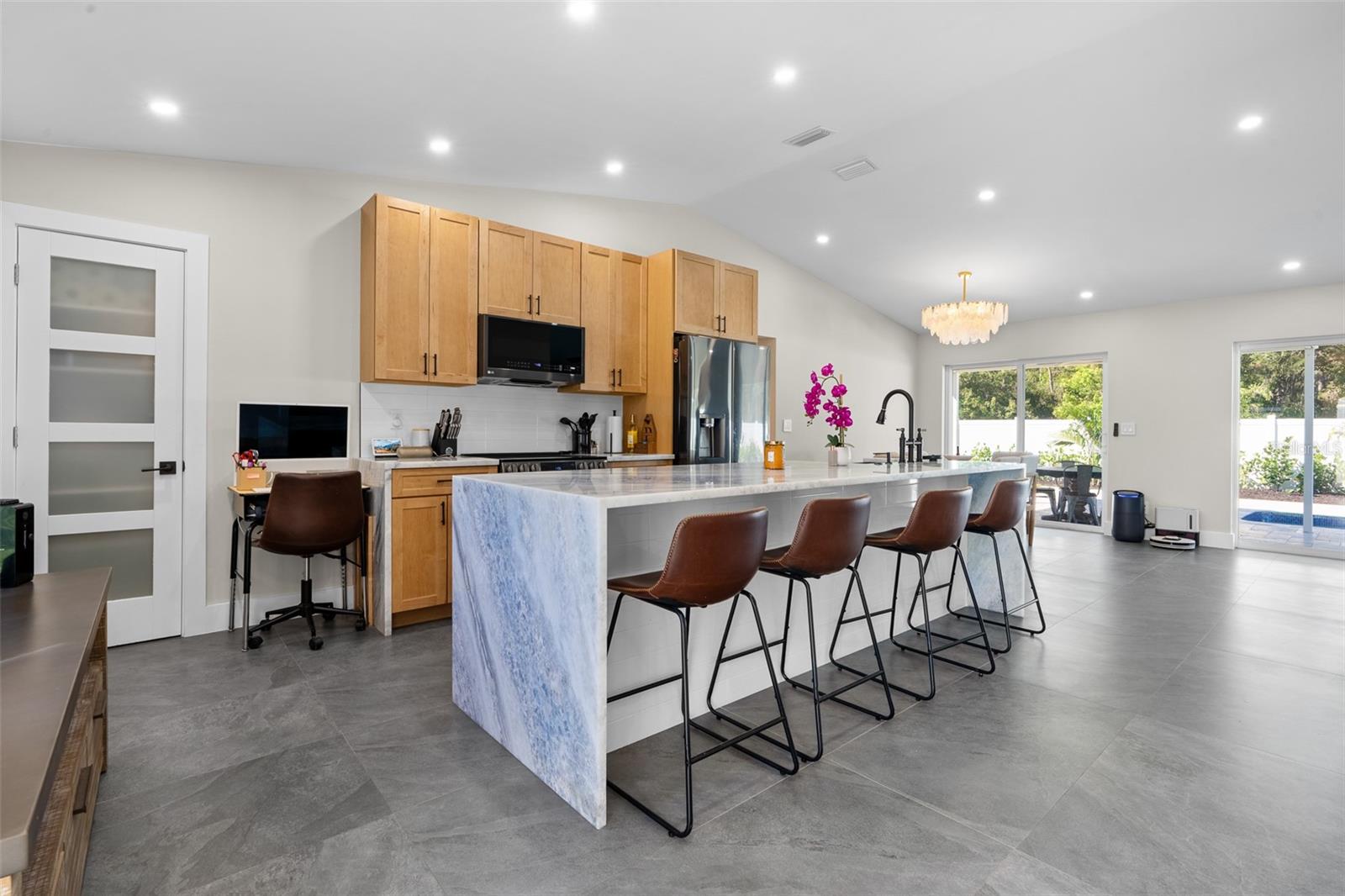Image 4 of 30 For 8224 Parkwood Boulevard