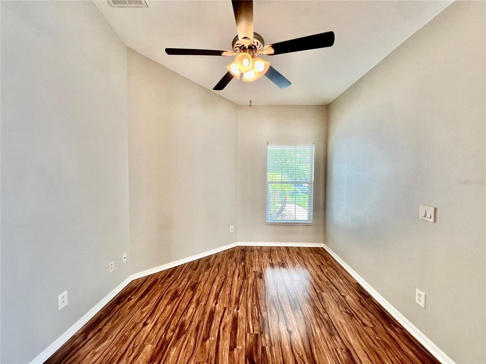 Image 10 of 33 For 537 19th Street Nw