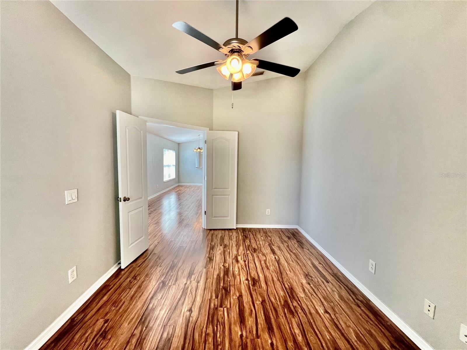 Image 11 of 33 For 537 19th Street Nw