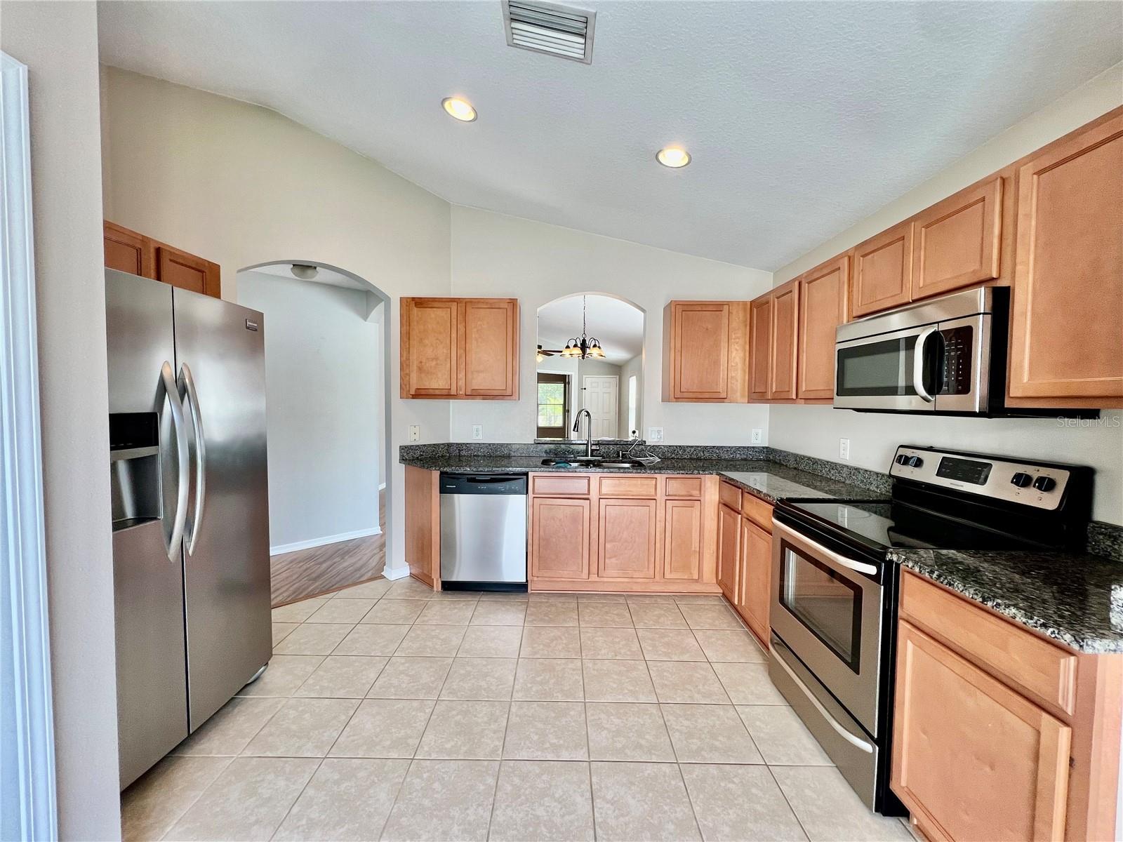 Image 14 of 33 For 537 19th Street Nw