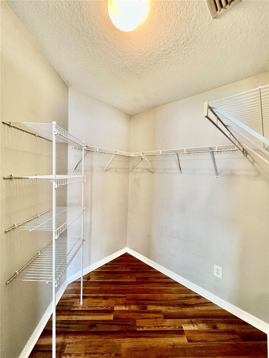 Image 21 of 33 For 537 19th Street Nw