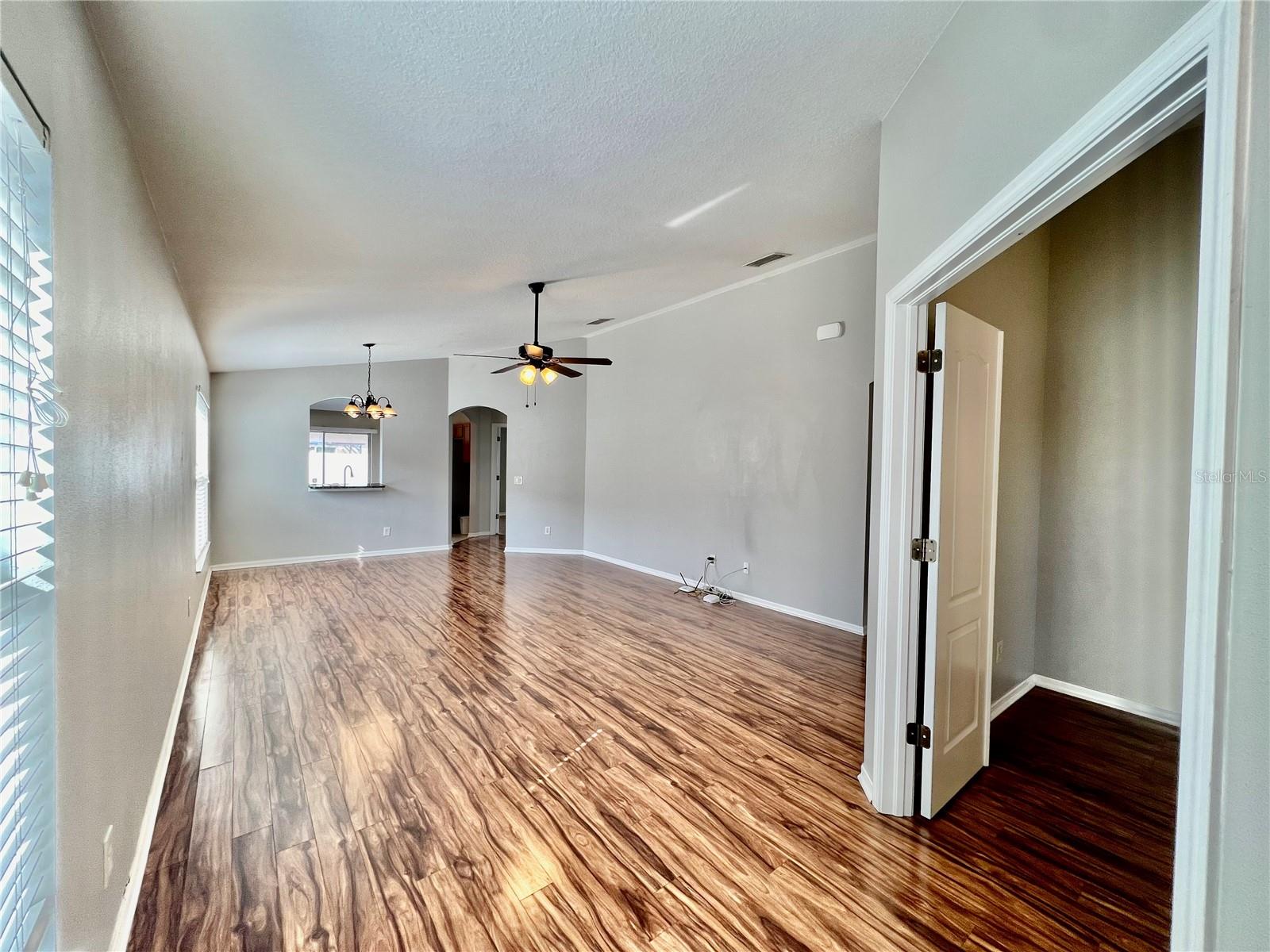 Image 4 of 33 For 537 19th Street Nw