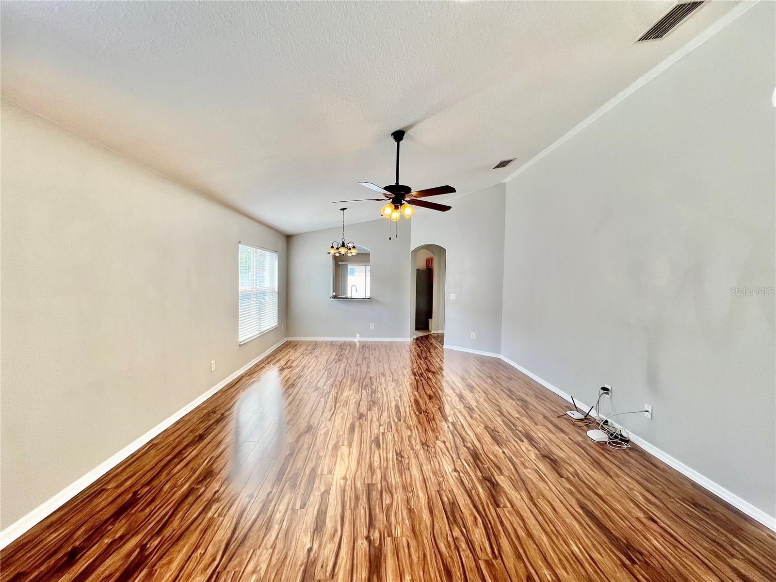 Image 5 of 33 For 537 19th Street Nw