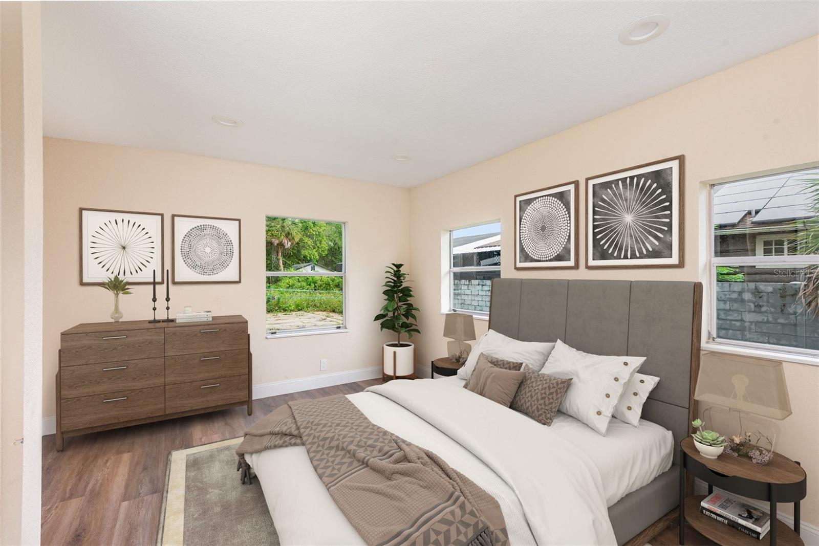 Image 14 of 31 For 660 6th St  