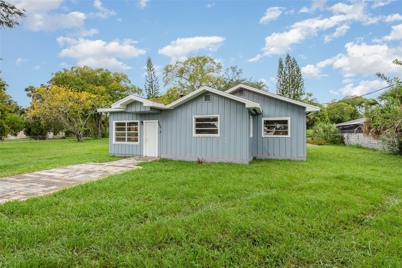 Image 2 of 31 For 660 6th St  