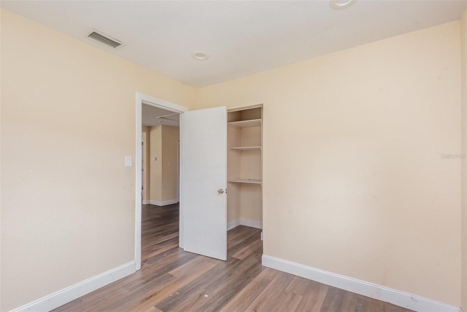 Image 20 of 31 For 660 6th St  