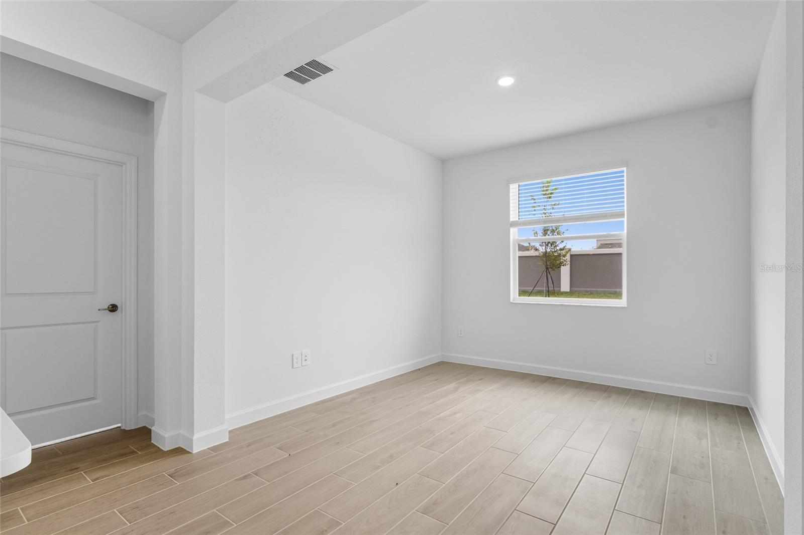 Image 22 of 51 For 31898 Griffin Sands Ln