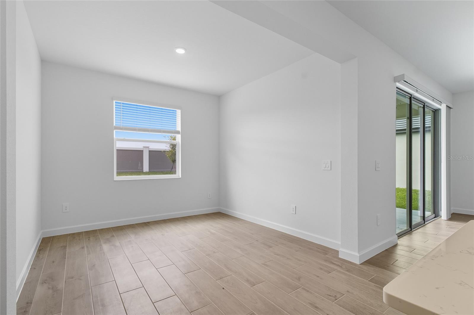 Image 23 of 51 For 31898 Griffin Sands Ln