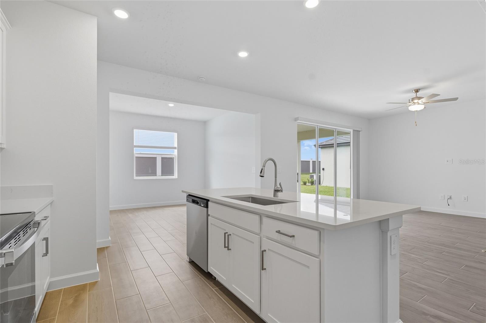 Image 24 of 51 For 31898 Griffin Sands Ln