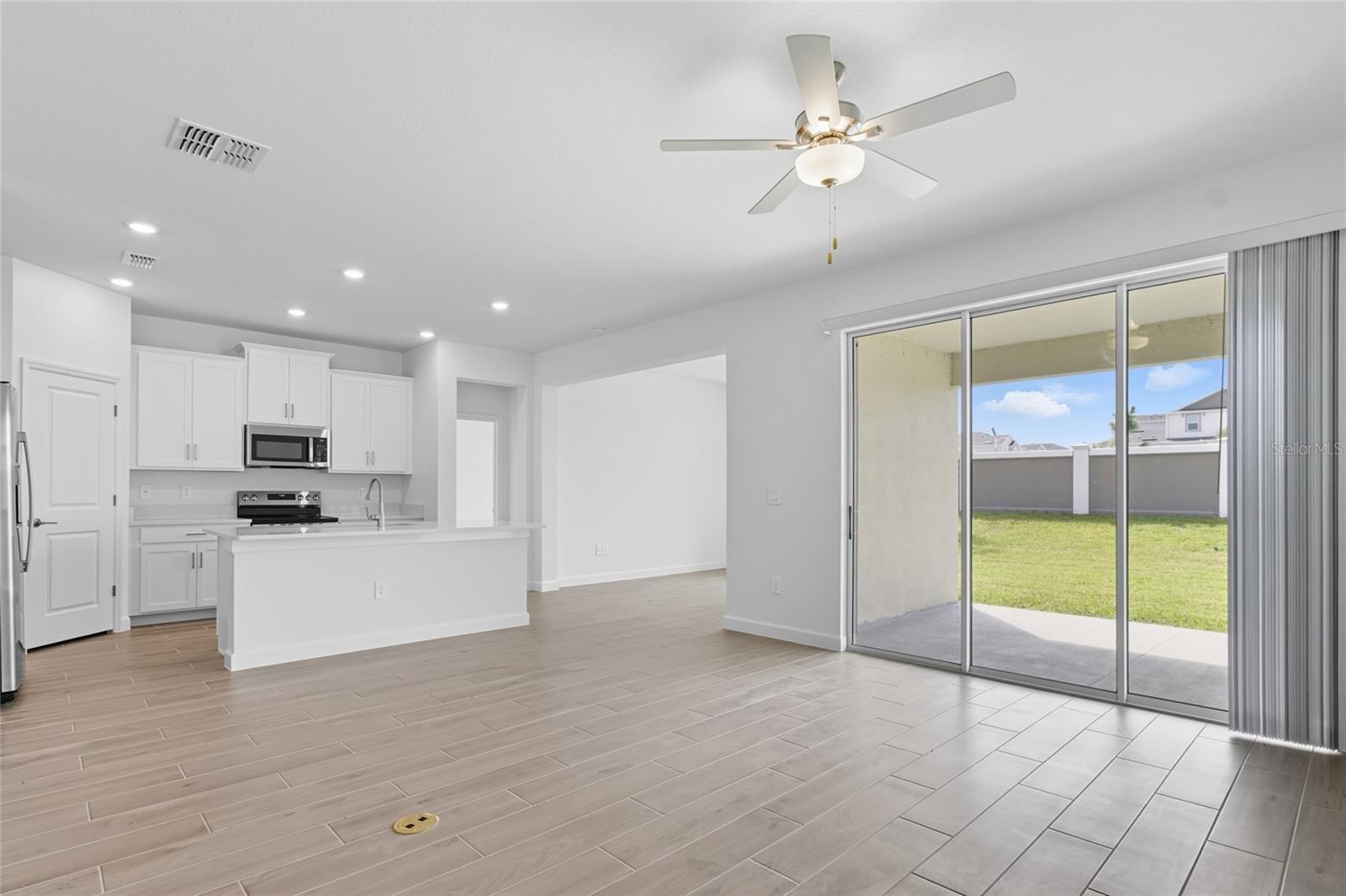 Image 30 of 51 For 31898 Griffin Sands Ln