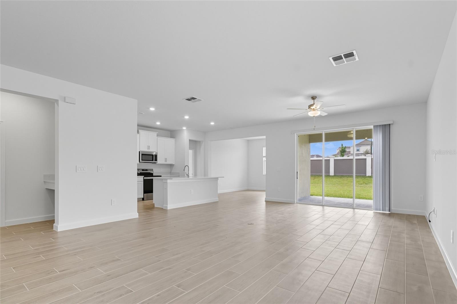 Image 32 of 51 For 31898 Griffin Sands Ln