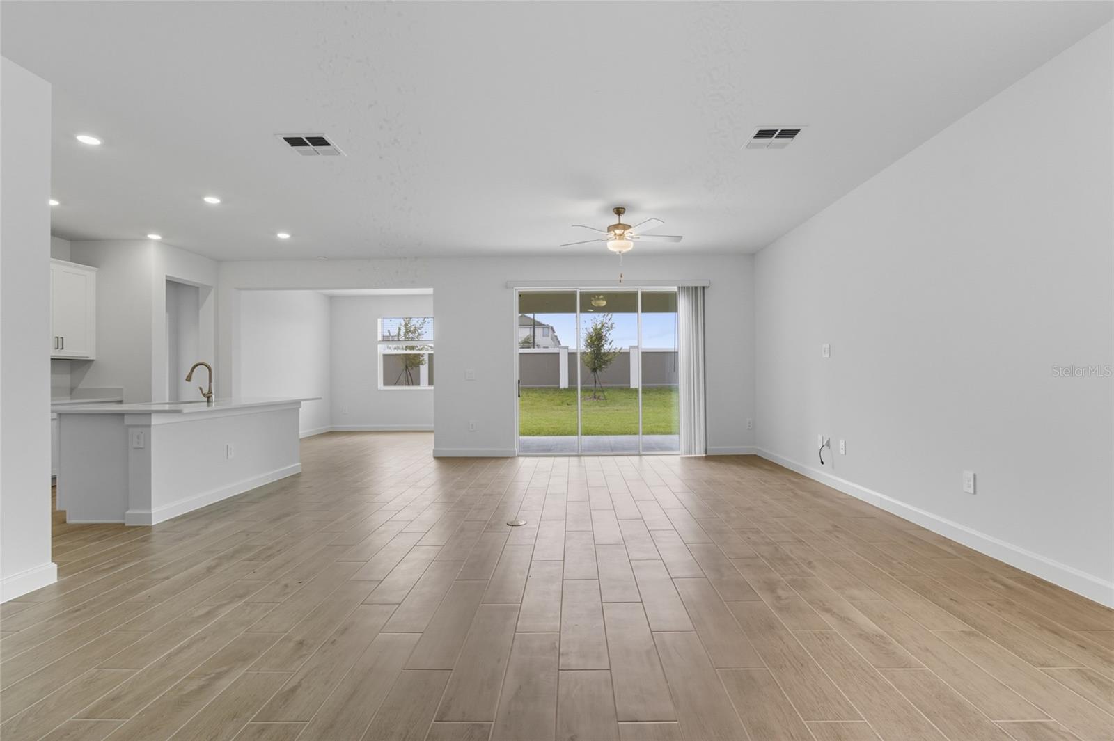 Image 33 of 51 For 31898 Griffin Sands Ln