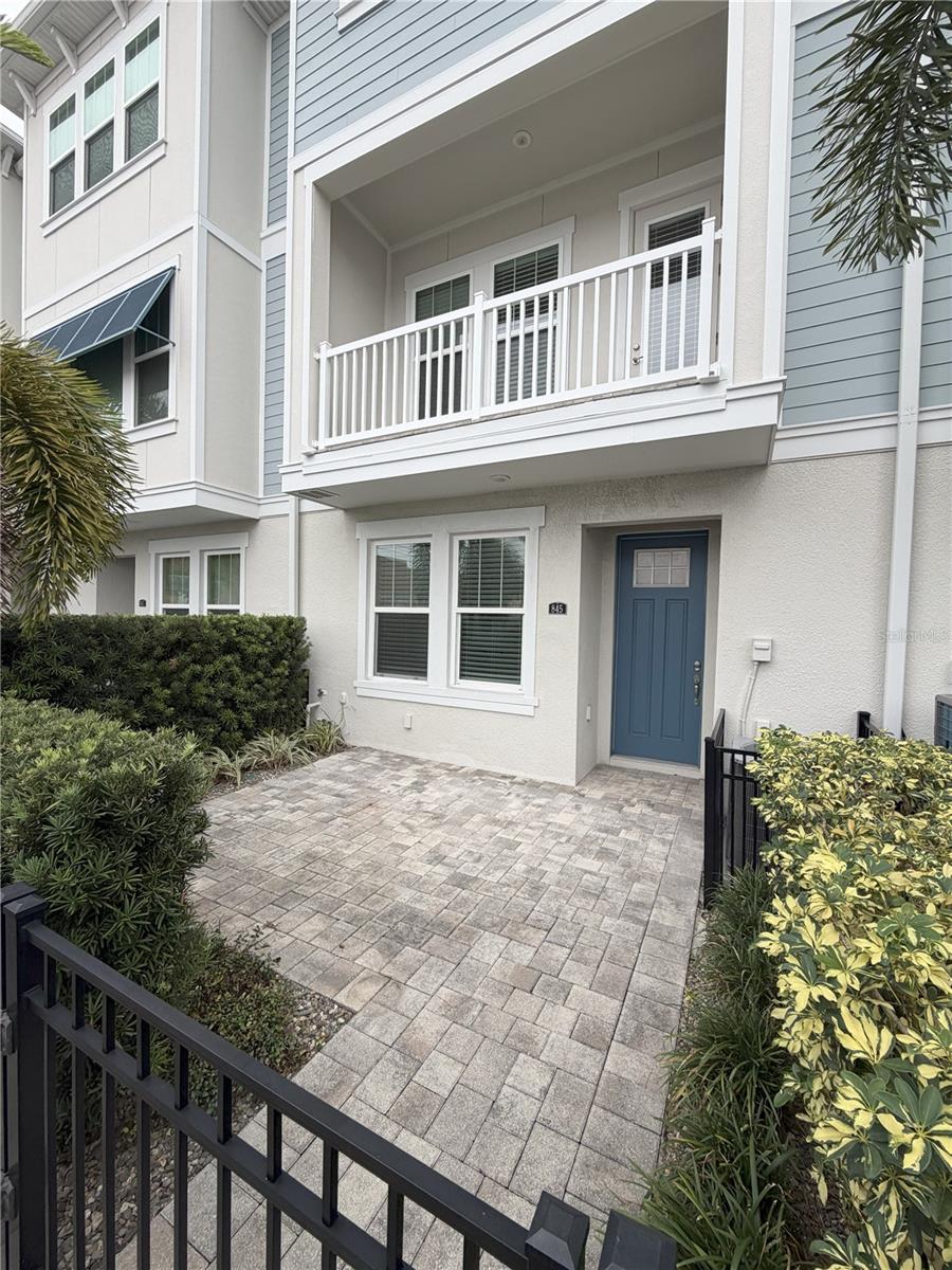 Image 15 of 18 For 845 Burlington Avenue N