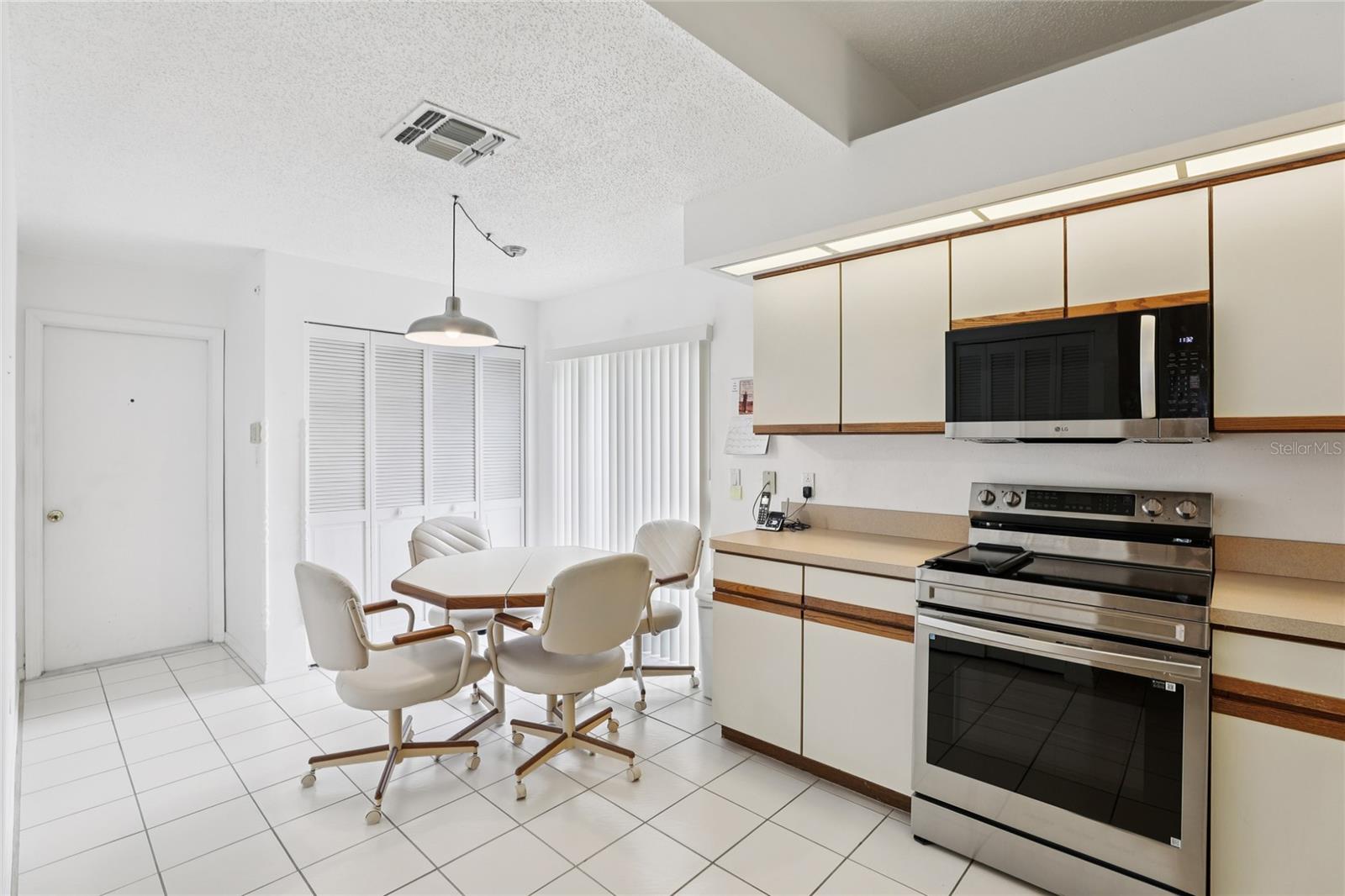 Image 10 of 25 For 11624 Peach Grove Lane