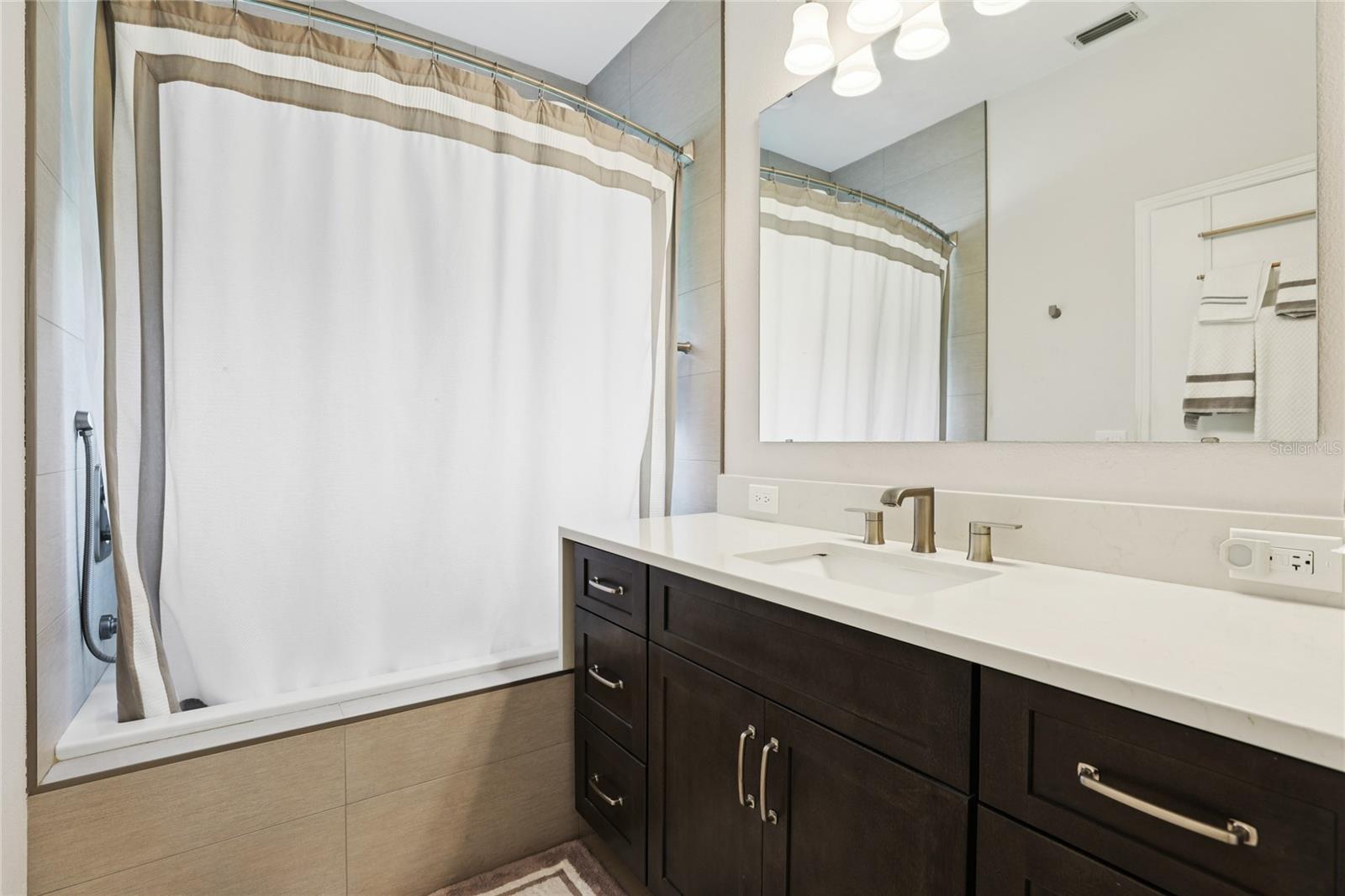 Image 14 of 25 For 11624 Peach Grove Lane