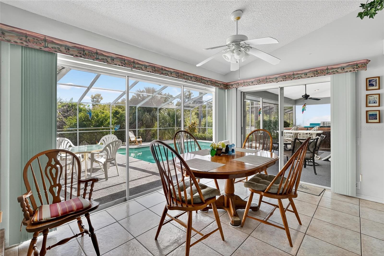 Image 14 of 42 For 2824 Summervale Drive