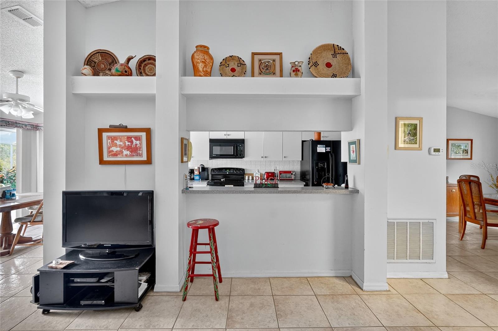 Image 17 of 42 For 2824 Summervale Drive
