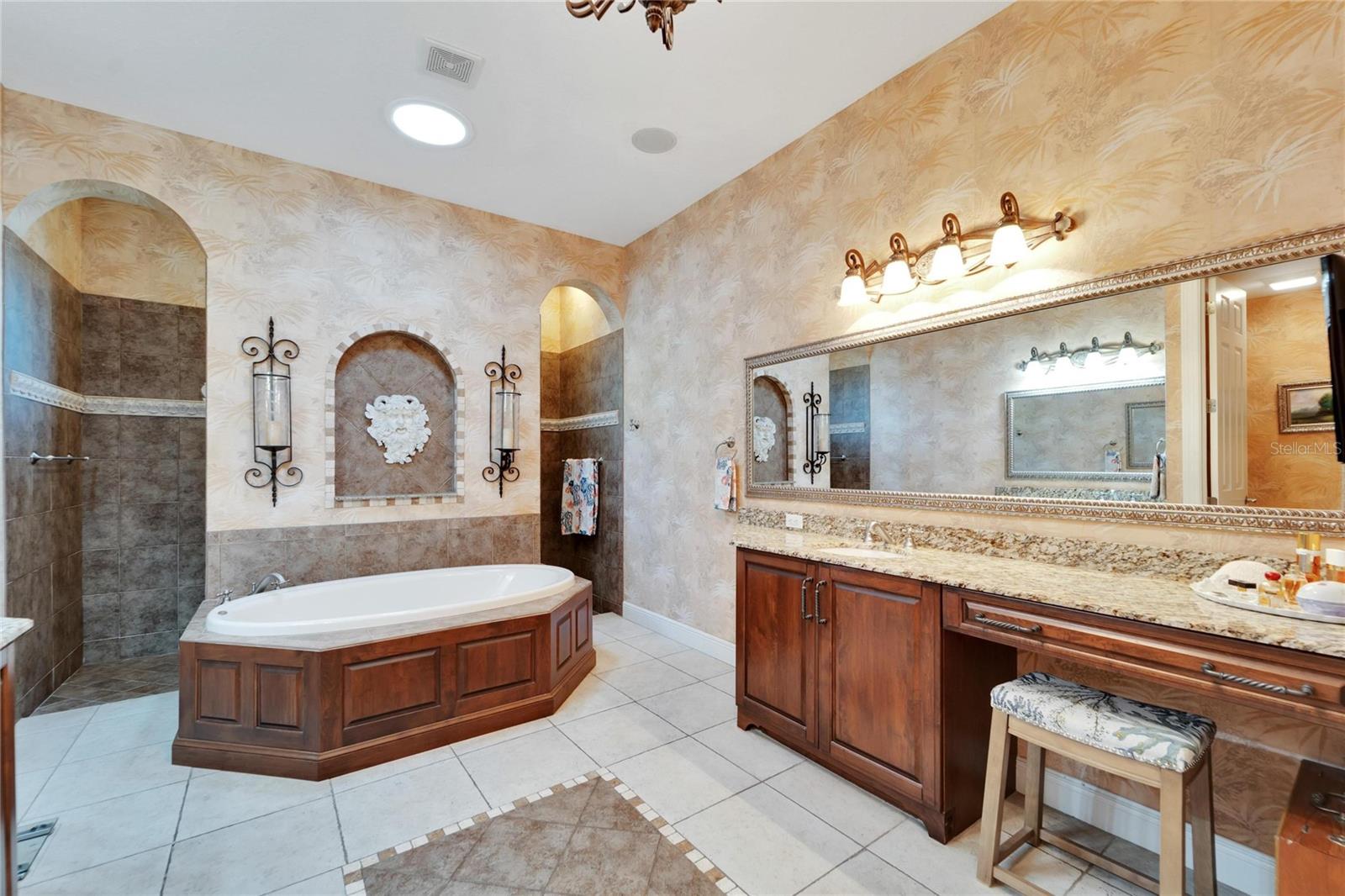 Image 11 of 93 For 517 Mirabay Boulevard