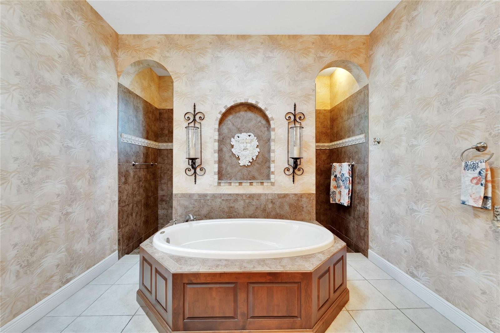 Image 13 of 93 For 517 Mirabay Boulevard