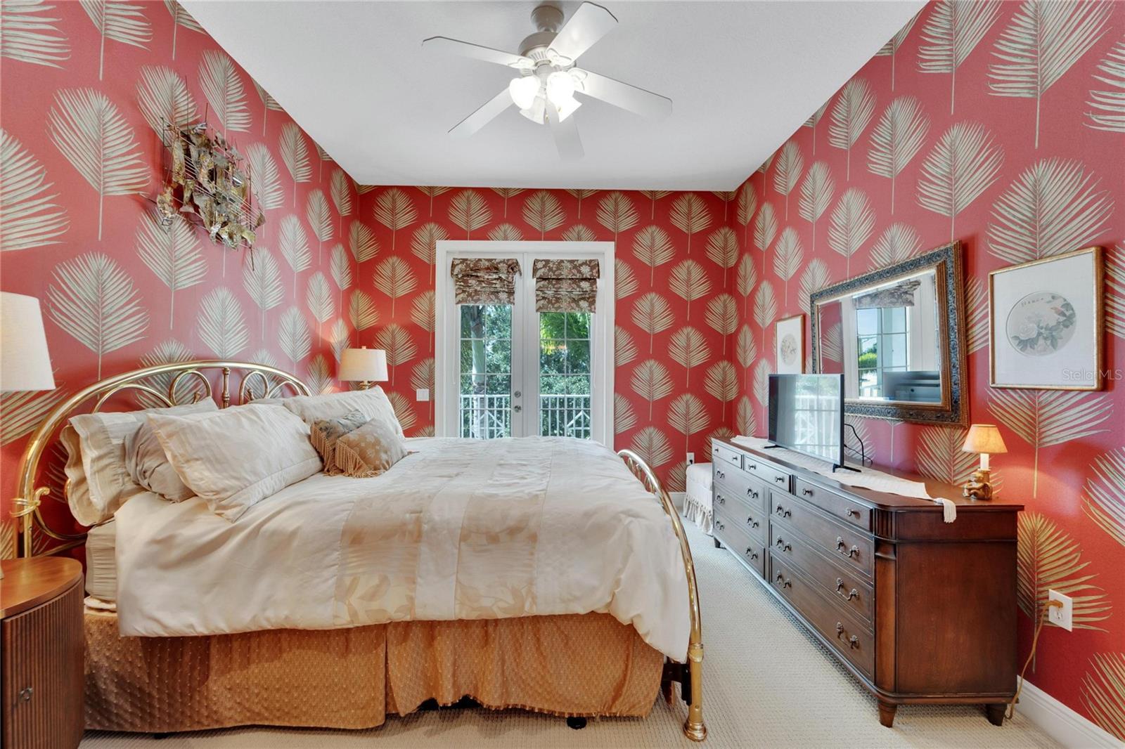 Image 17 of 93 For 517 Mirabay Boulevard