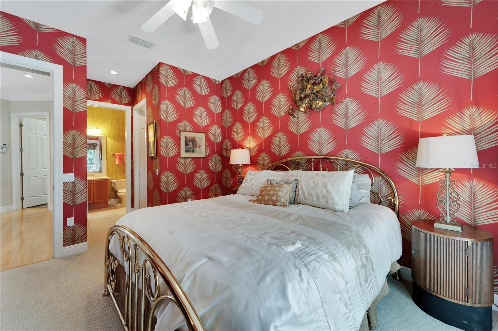 Image 18 of 93 For 517 Mirabay Boulevard