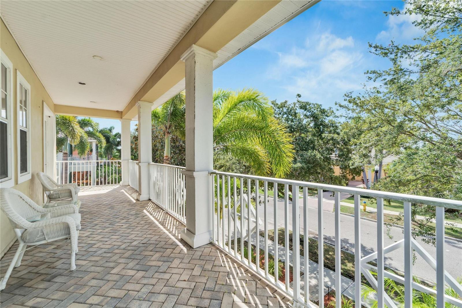 Image 24 of 93 For 517 Mirabay Boulevard