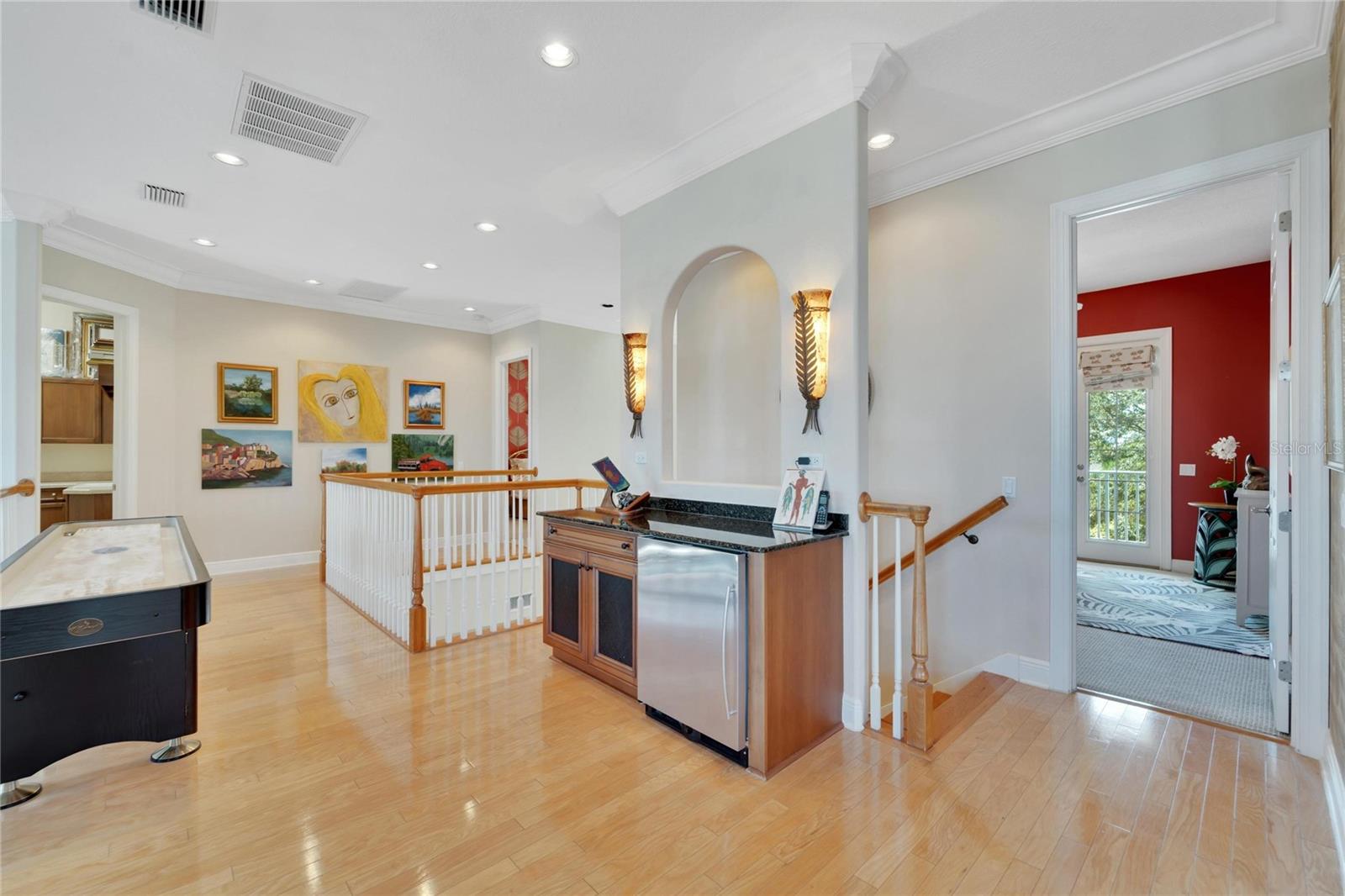 Image 34 of 93 For 517 Mirabay Boulevard