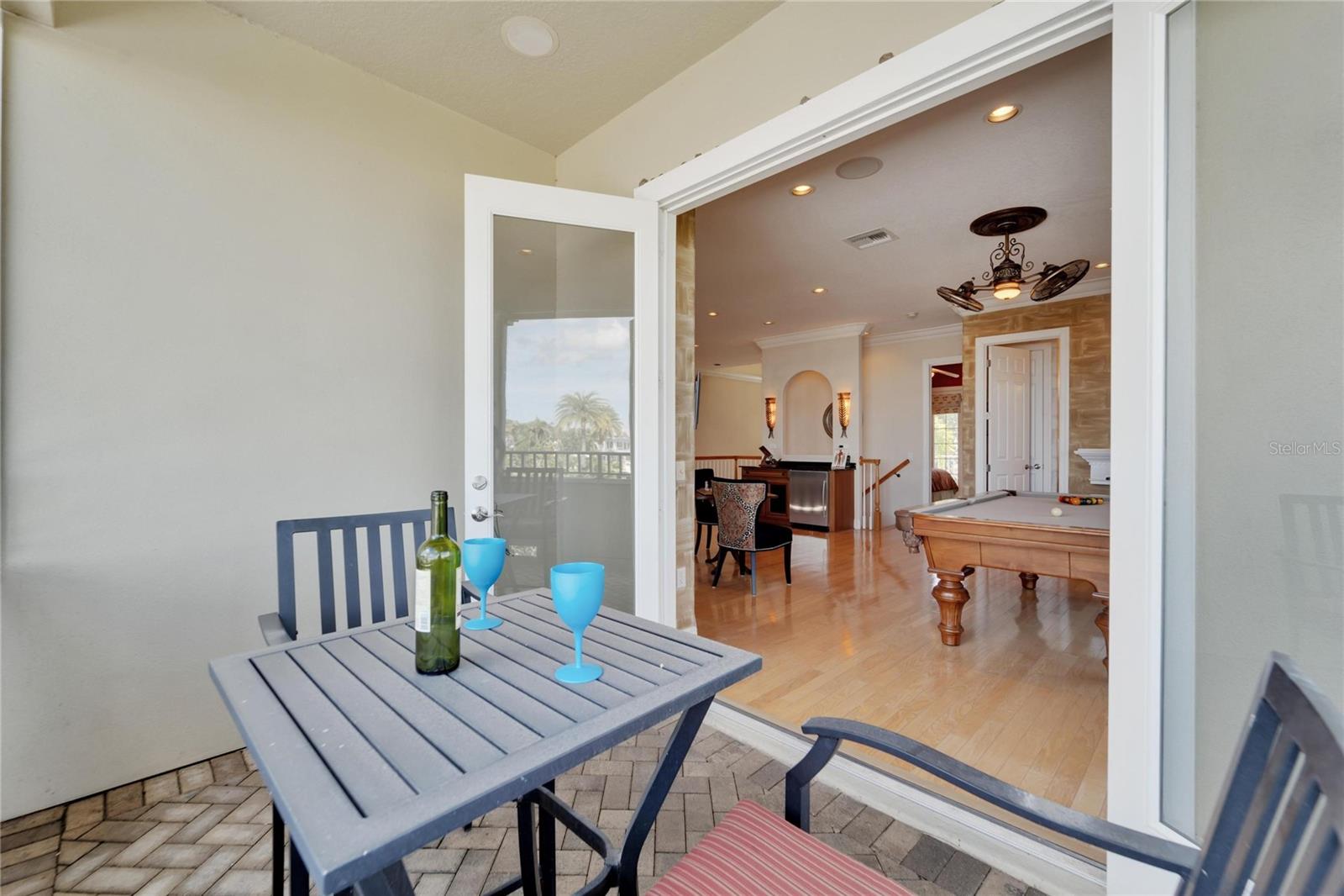 Image 37 of 93 For 517 Mirabay Boulevard