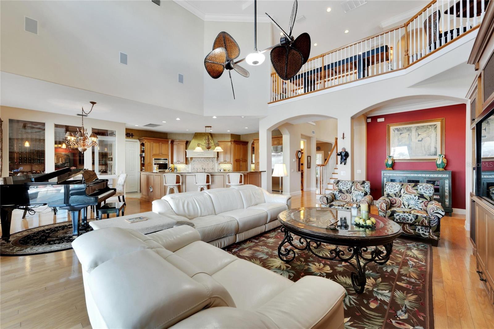 Image 52 of 93 For 517 Mirabay Boulevard