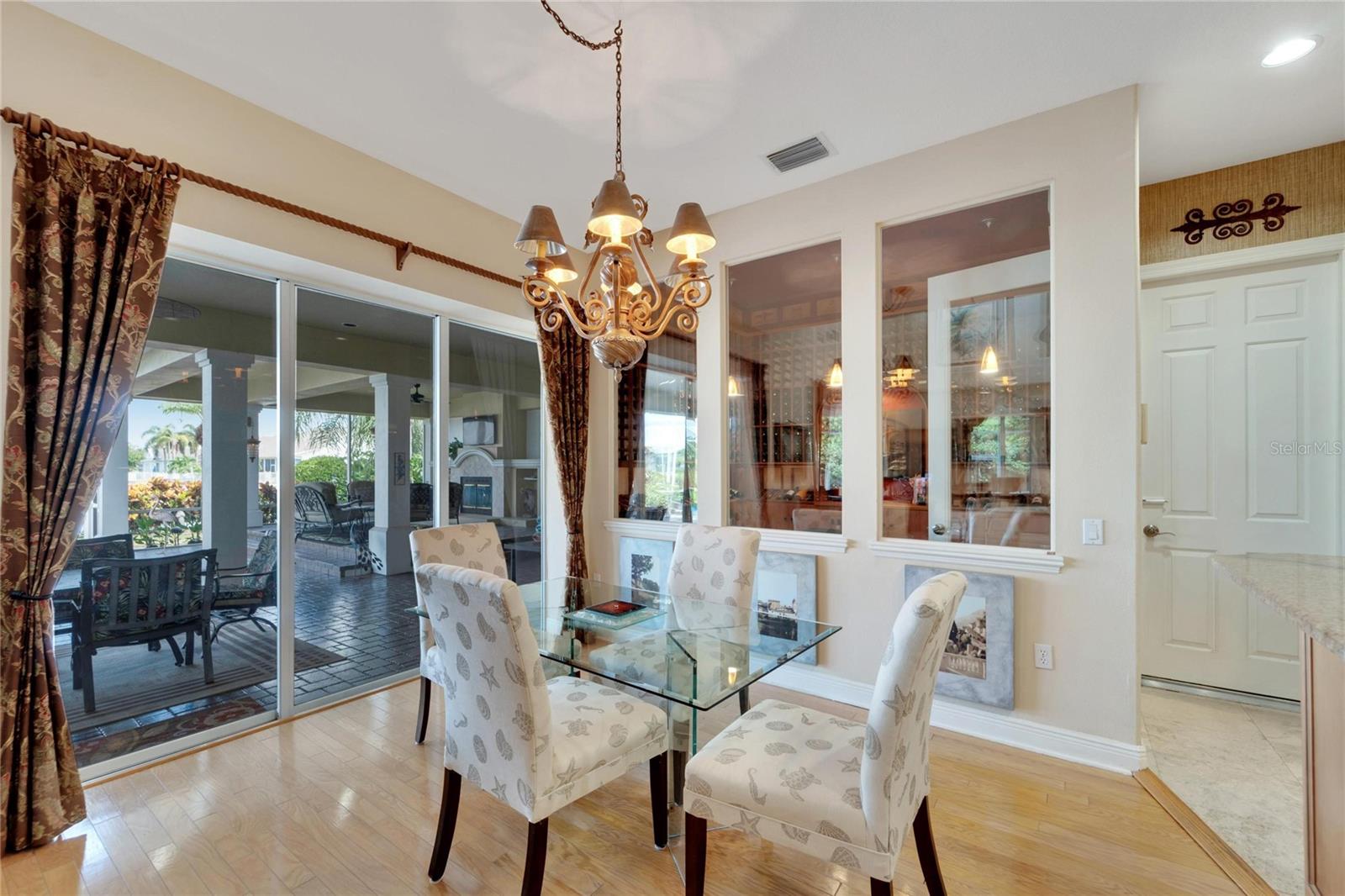 Image 66 of 93 For 517 Mirabay Boulevard