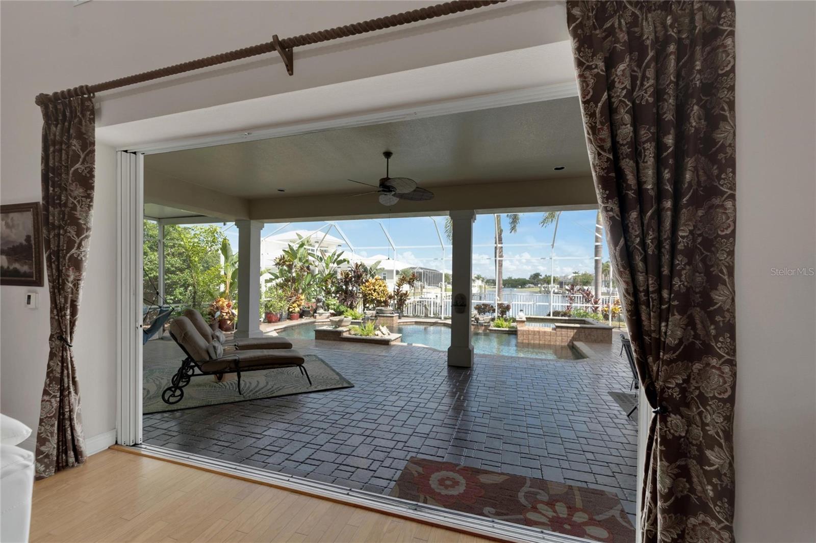 Image 69 of 93 For 517 Mirabay Boulevard