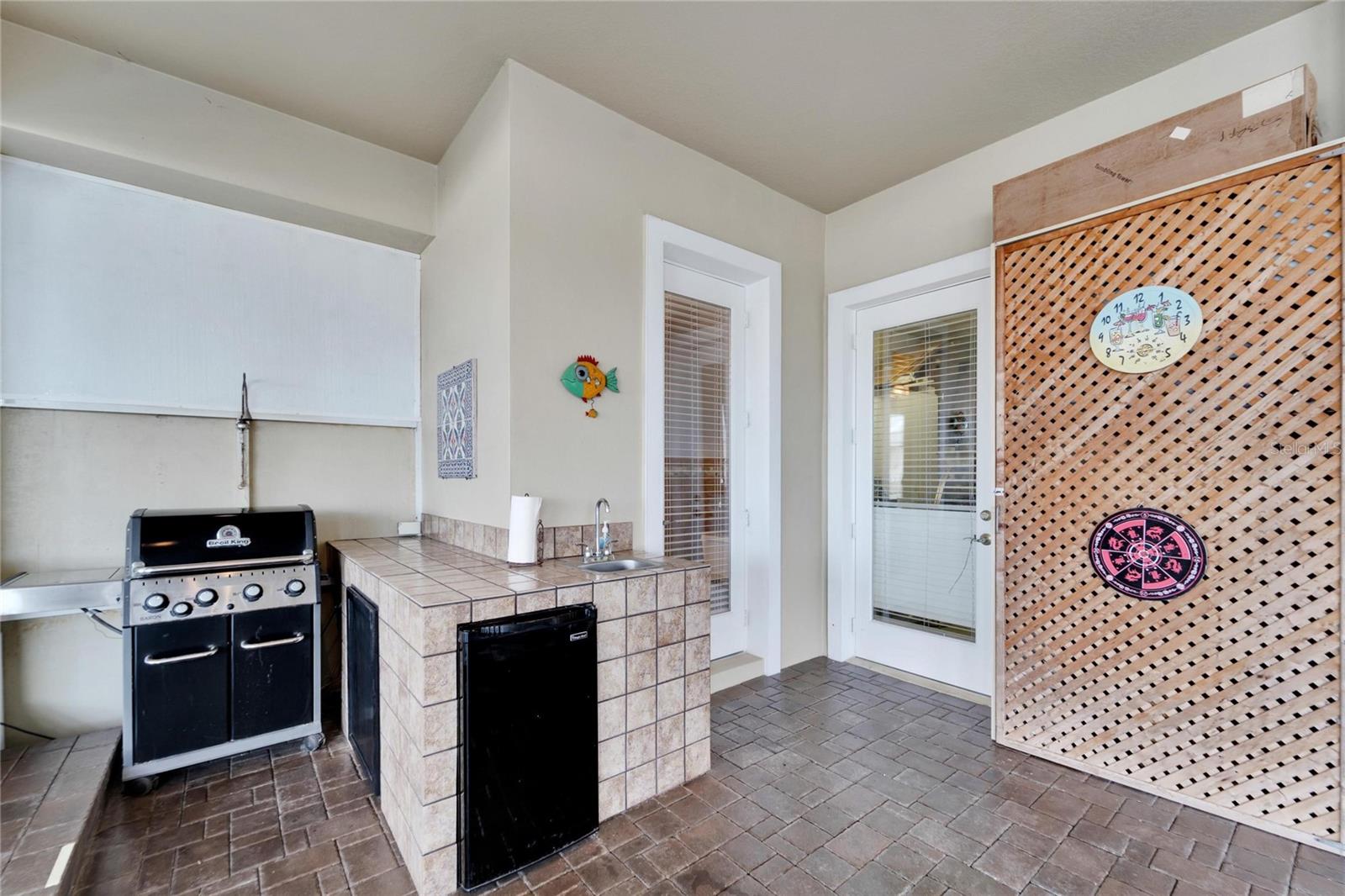 Image 80 of 93 For 517 Mirabay Boulevard