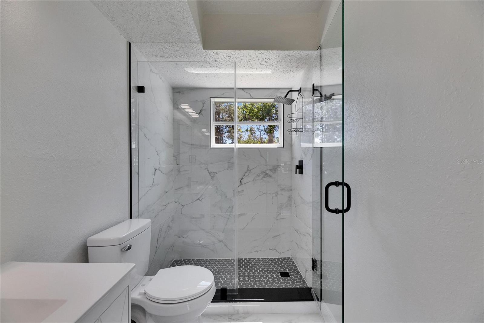 Image 31 of 46 For 564 Florida Circle S