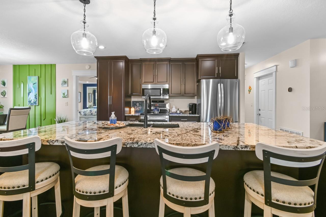 Listing photo id 13 for 1809 Wolf Laurel Drive