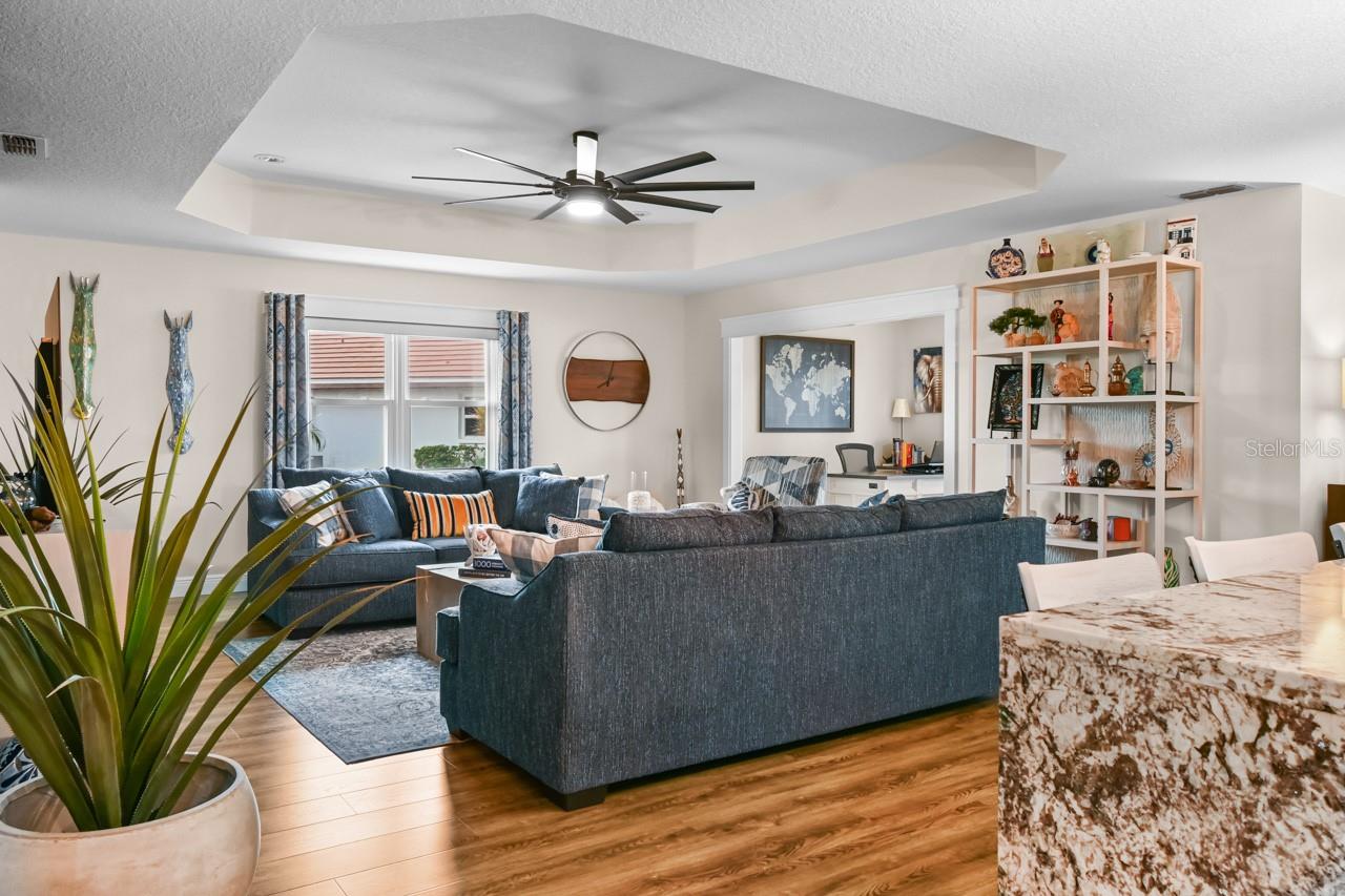 Listing photo id 16 for 1809 Wolf Laurel Drive