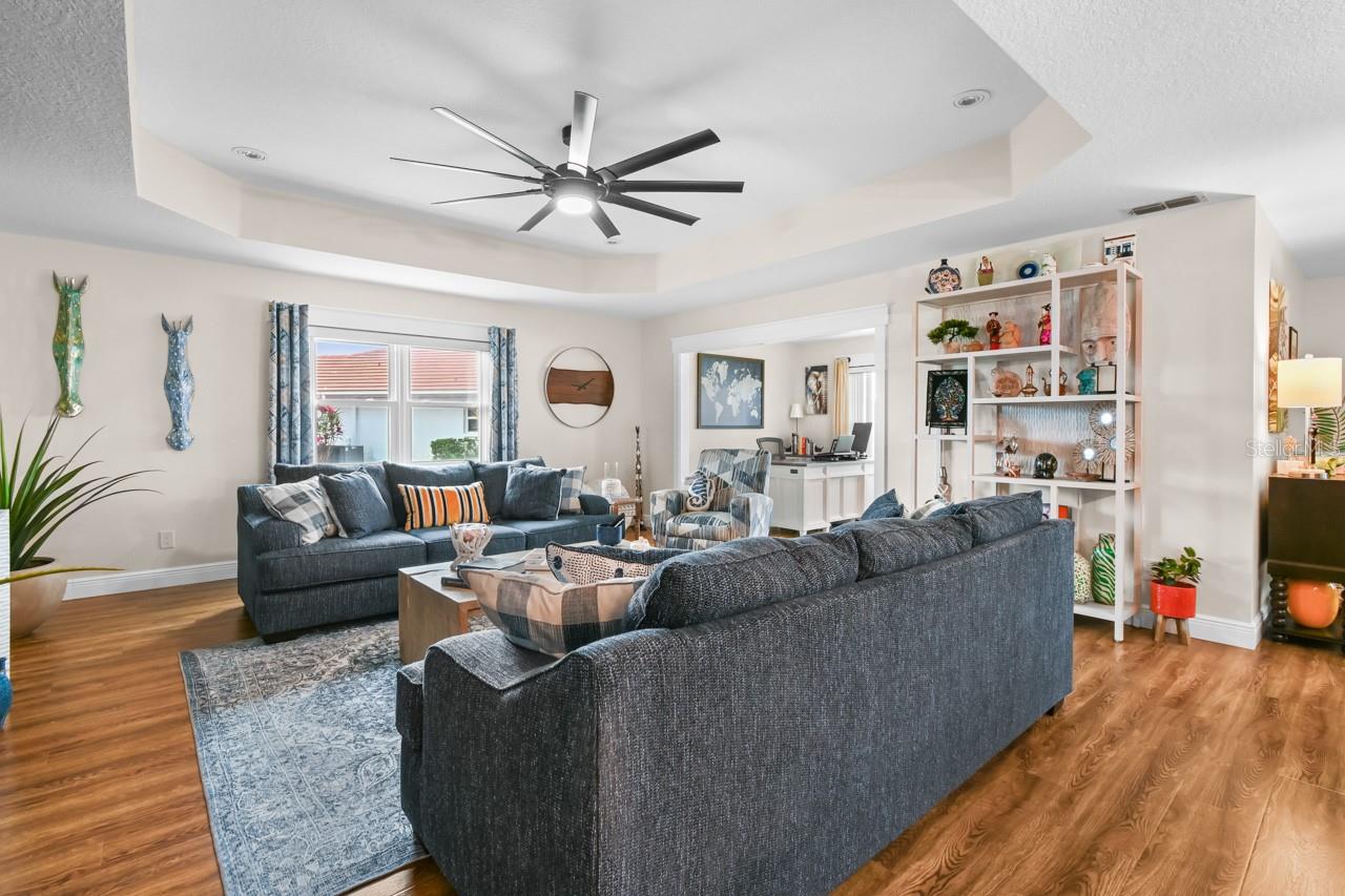 Listing photo id 17 for 1809 Wolf Laurel Drive
