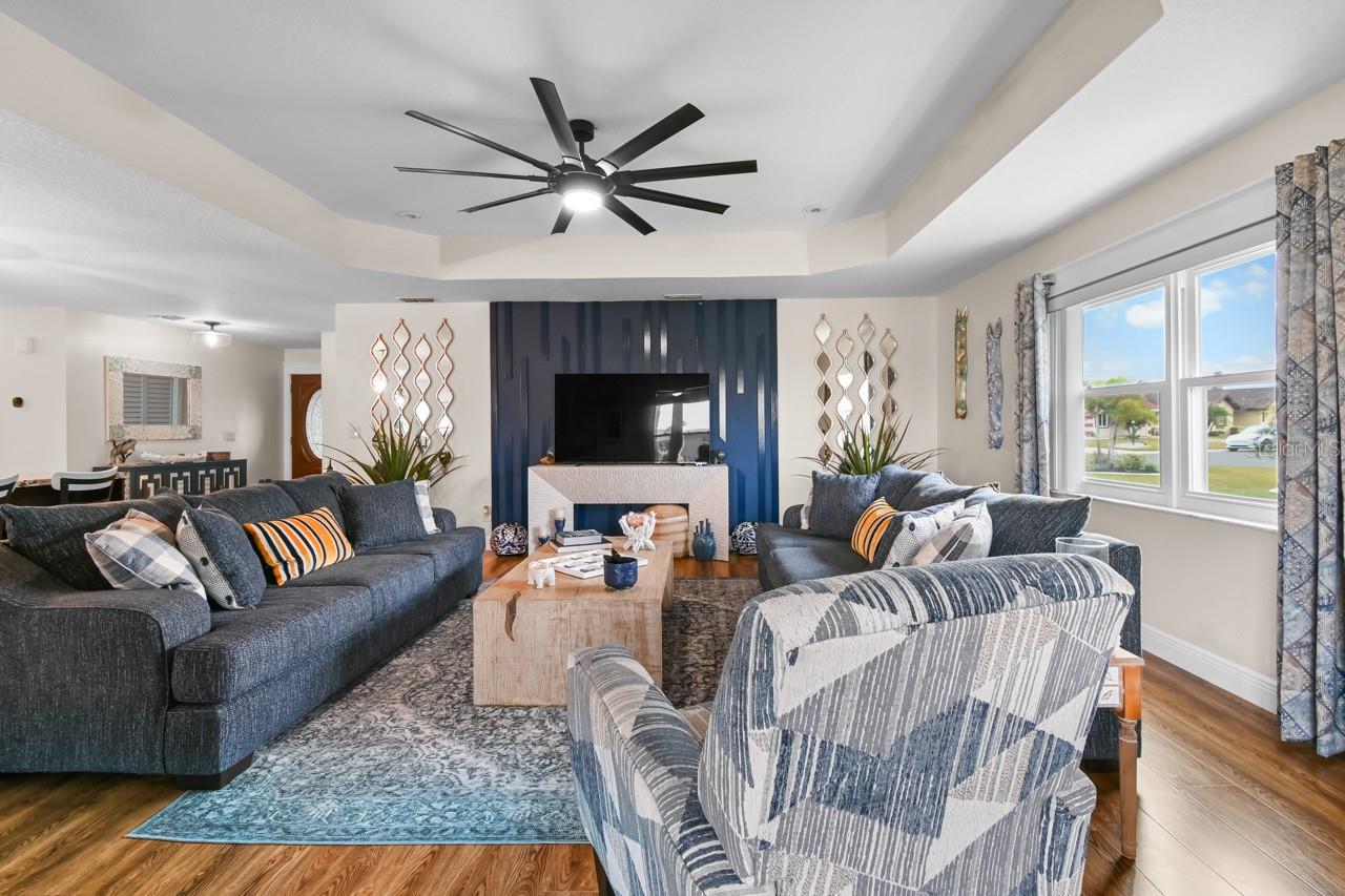 Listing photo id 21 for 1809 Wolf Laurel Drive