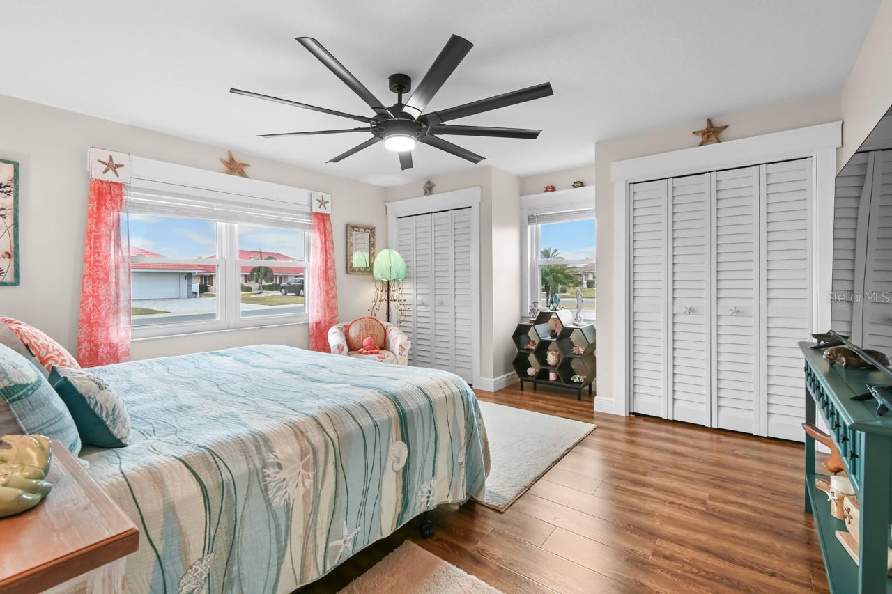 Listing photo id 5 for 1809 Wolf Laurel Drive