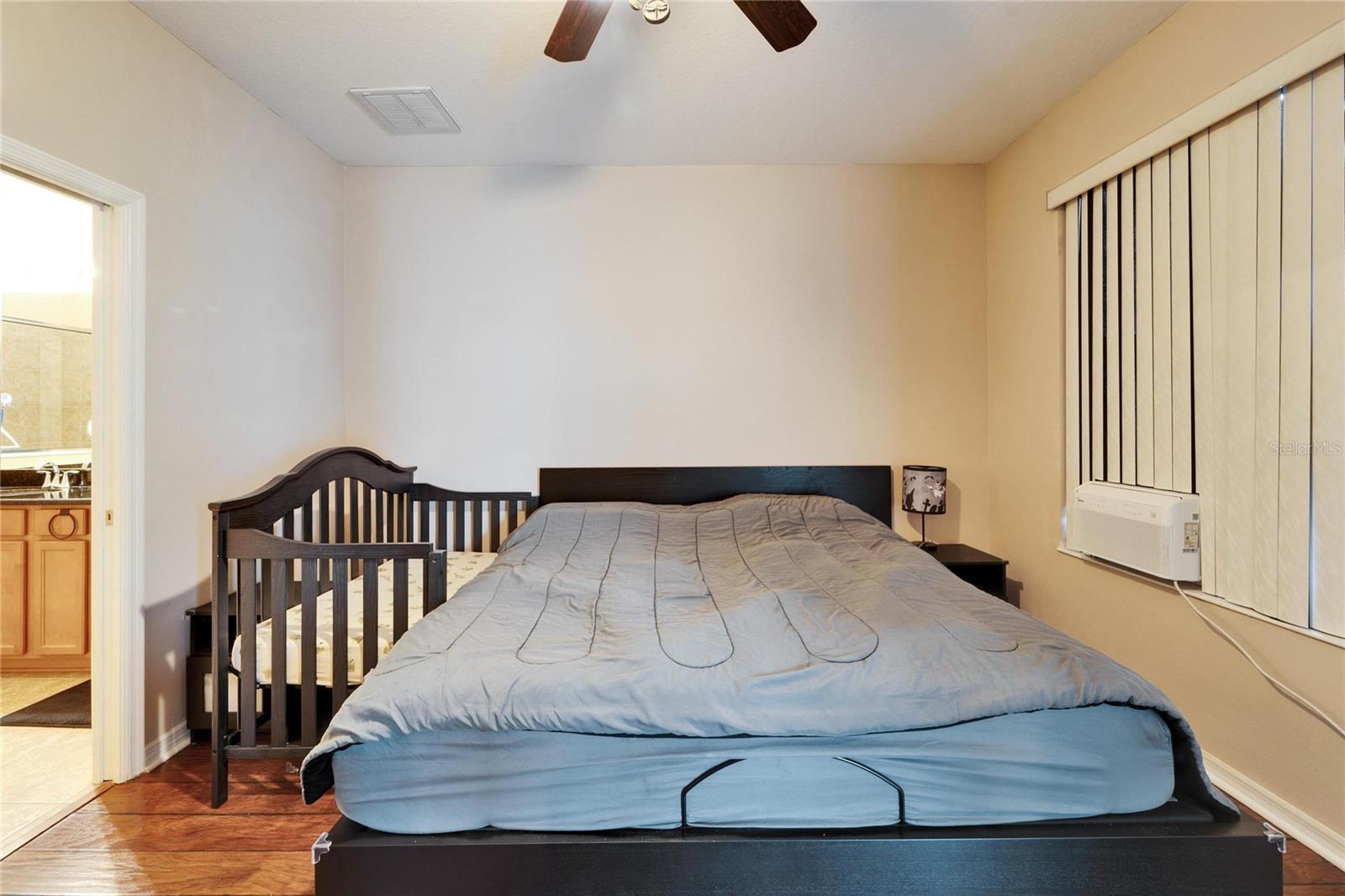Listing photo id 13 for 12610 Geneva Glade Drive