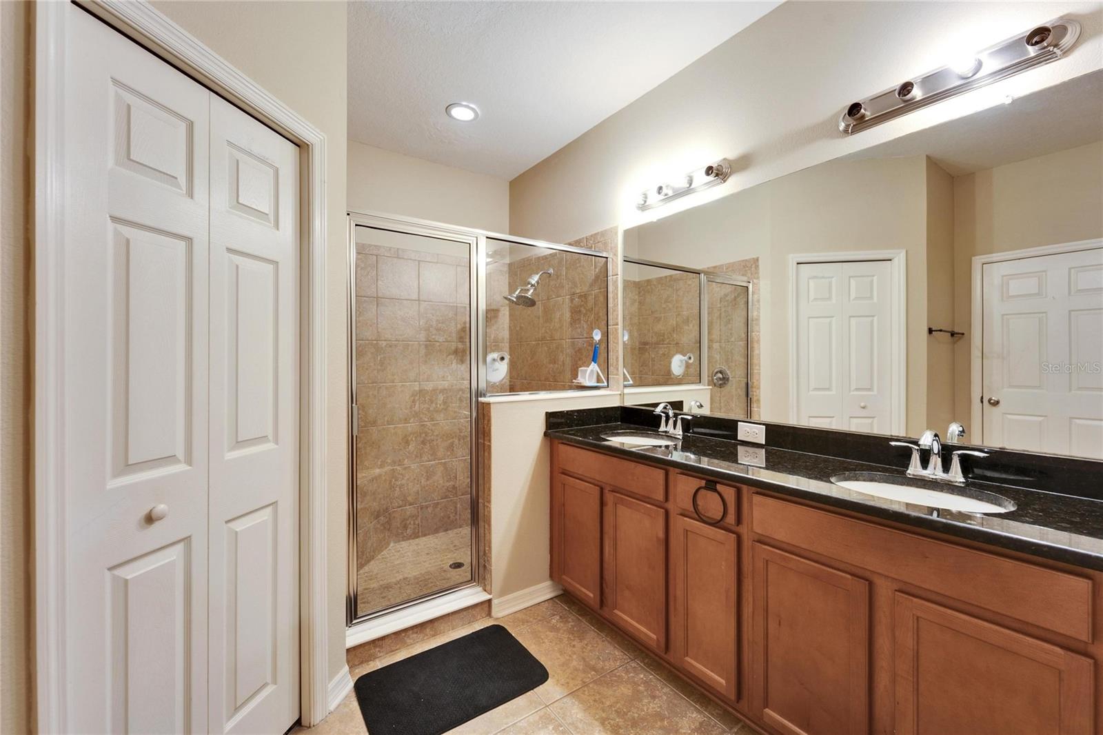 Listing photo id 14 for 12610 Geneva Glade Drive