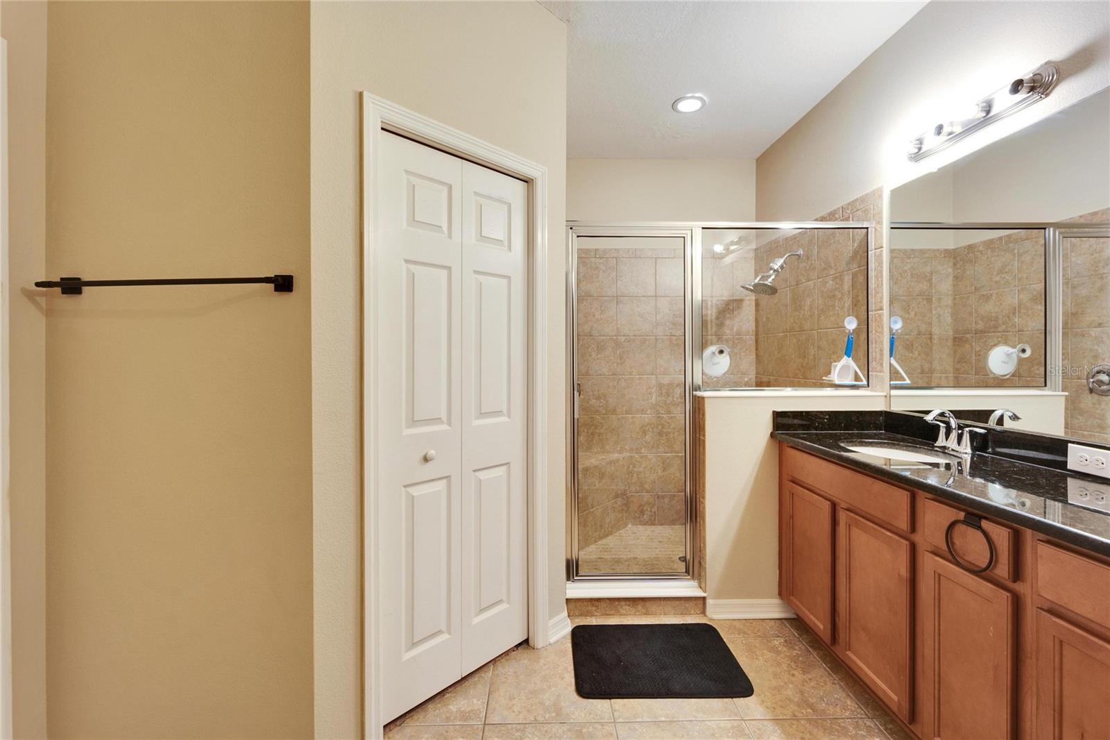 Listing photo id 15 for 12610 Geneva Glade Drive