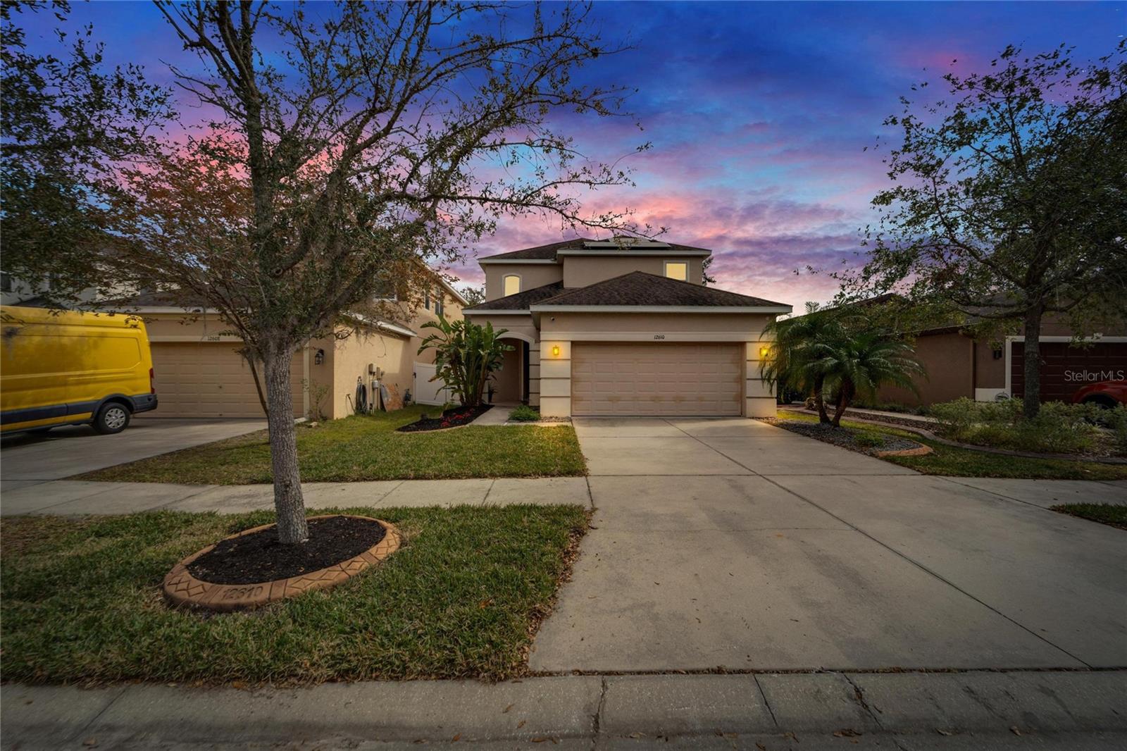 Listing photo id 0 for 12610 Geneva Glade Drive