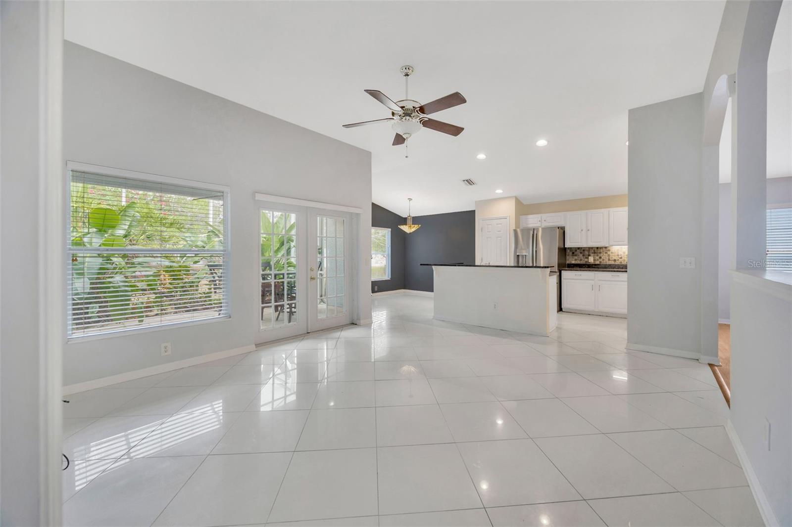 Image 11 of 32 For 7533 Terrace River Drive