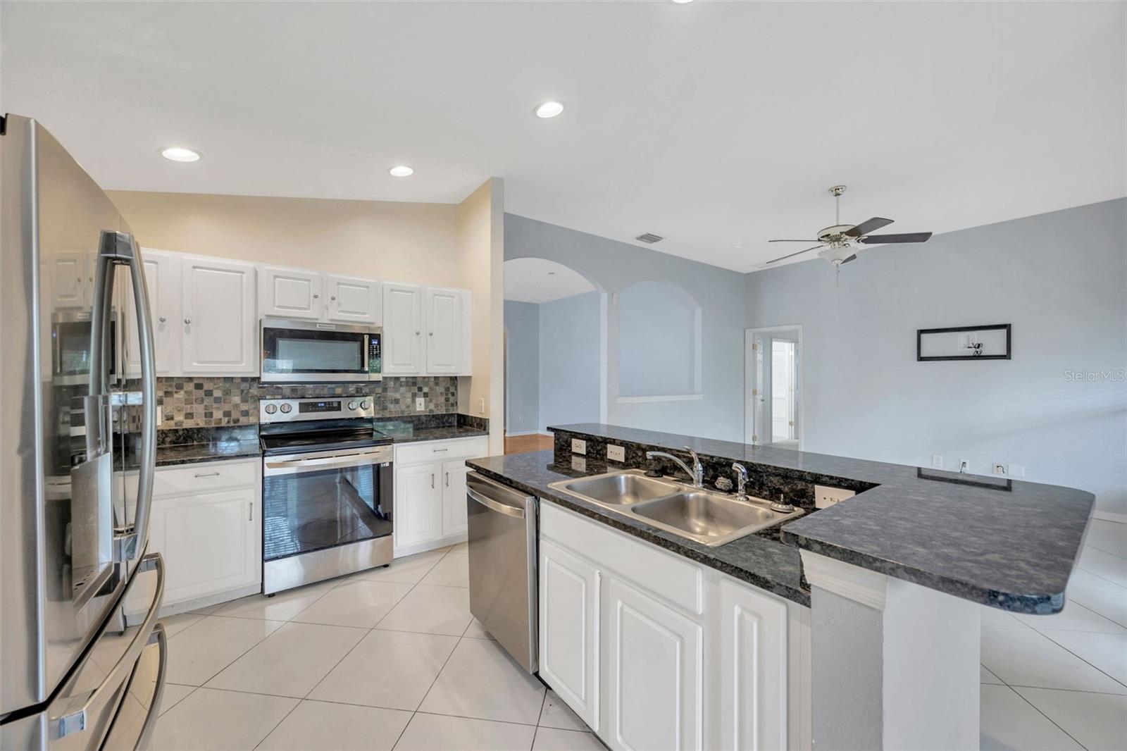 Image 15 of 32 For 7533 Terrace River Drive
