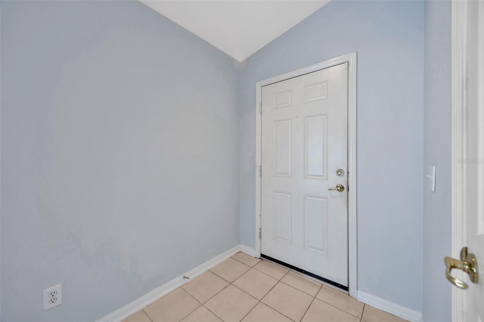 Image 4 of 32 For 7533 Terrace River Drive